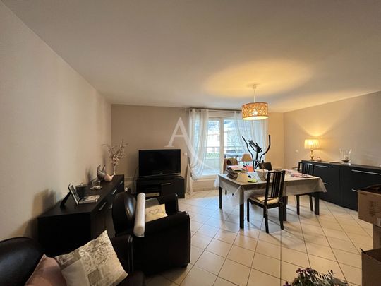 Location Appartement 3 pièces 77m² - Photo 1