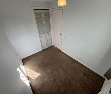 2 bedroom end of terrace house to rent - Photo 1