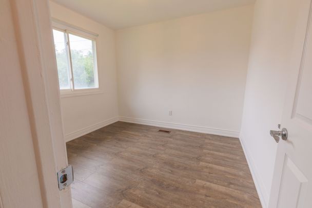 For Lease - 388 Becker Road Unit# Main, Richmond Hill, Ontario - Photo 1