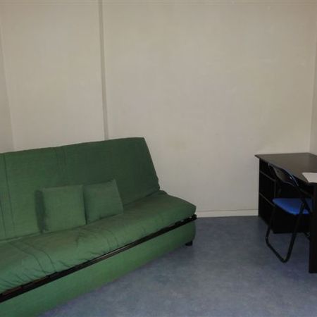Location Appartement 1 pièce Meublé 15m² LE CREUSOT 71200 - Photo 4