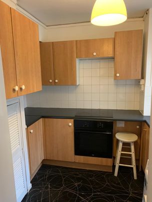 Room in a Shared Flat, Sherfield Gardens, SW15 - Photo 1