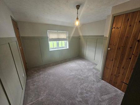 2 bedroom terraced house to rent - Photo 2