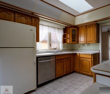 1414 132B Street, Surrey - Photo 2