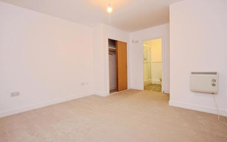 Located on the popular development of Champs Sur Marne is this two bed, two bath first floor apartment offered part furnished and available immediately! - Photo 4