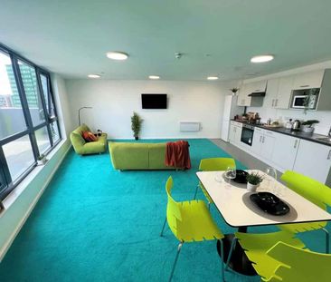 Premier Wet Room Ensuite - Photo 5