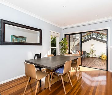 Family home minutes from local amenities - Photo 1