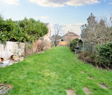 Ditton Hill Road, Surbiton, KT6 - Photo 6