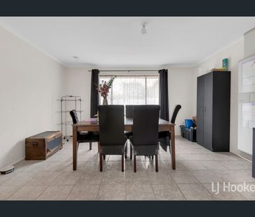 Family Home on a Beautiful Corner Block - Photo 6