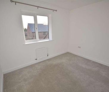 Springfield Drive, Derby - Photo 2