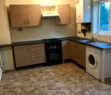 3 bedroom terraced house to rent - Photo 5