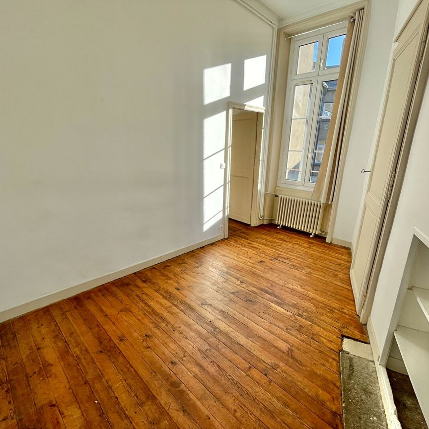 A Louer - Nantes Quartier Chateau - Appartement 5 Pièces De 140.16 M2 - Photo 1