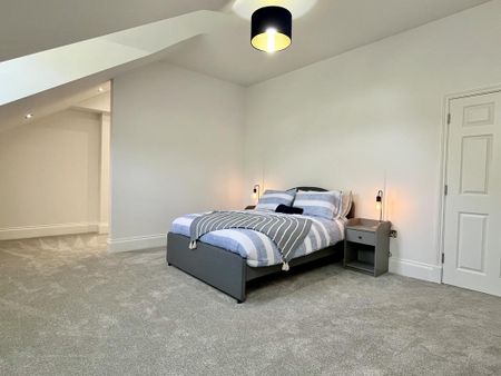 3 bedroom apartment to rent - Photo 4