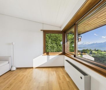 ENTIÈREMENT RÉNOVÉ ET MEUBLÉ, VUE IMPRENABLE - Photo 2