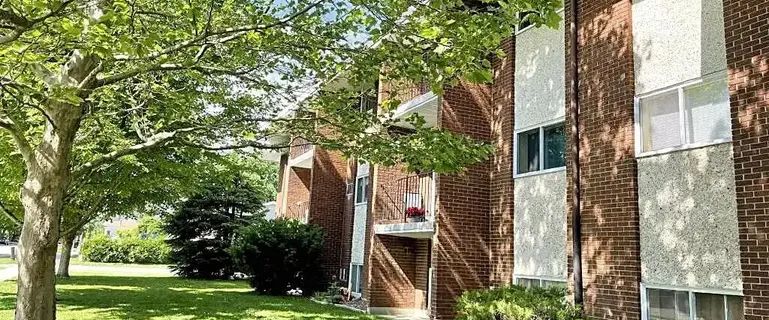 Suncoast Heights - ALL INCLUSIVE | 63 Suncoast Drive East, Goderich - Photo 1