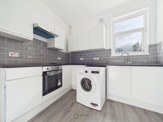 London Road, Portsmouth, PO2 - Photo 1