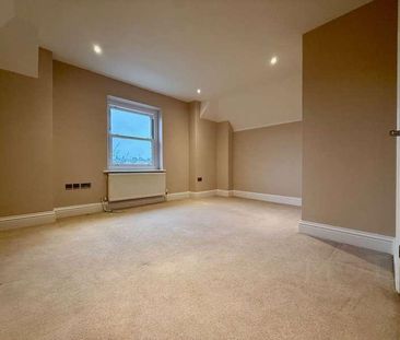 Shorncliffe Road, Folkestone, CT20 - Photo 5