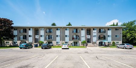 Three Bedroom Apartment - Photo 5