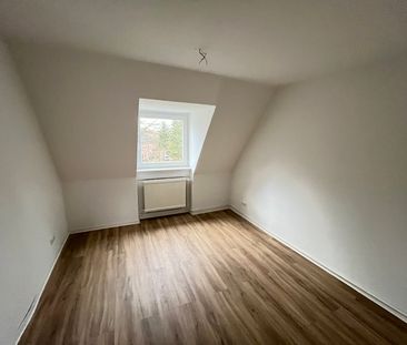 Gemütliche 3-Zimmer-Wohnung unterm Dach! - Foto 4