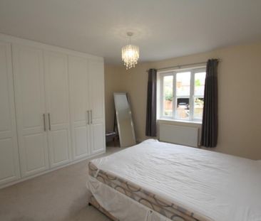 4 bedroom terraced house to rent - Photo 4