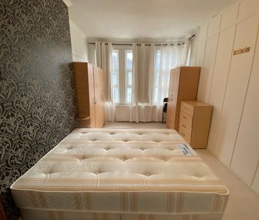 Room in a Shared House, Ivy Road, NW2 - Photo 3