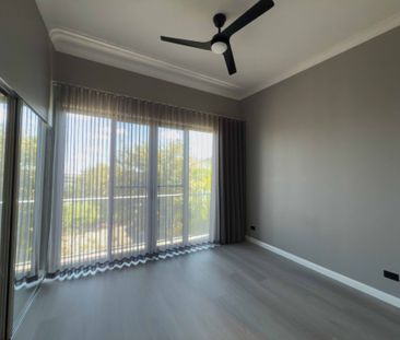 Fully Renovated Living in the Heart of Emerald Lakes - Photo 4