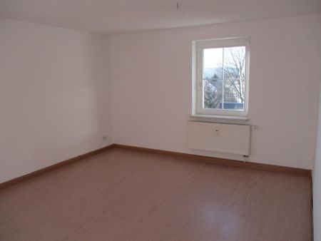 2-Raum-Wohnung im Grünen, 51,10 m² Wohnfläche – Keller – Dachboden – PKW-Stellplatz - Photo 3