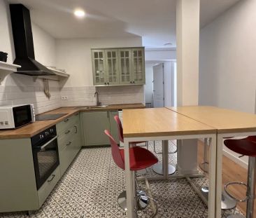 Room in a shared 8-bedroom apartment for rent in Aravaca, bills included. - Foto 1
