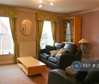 3 bedroom semi-detached house to rent - Photo 2