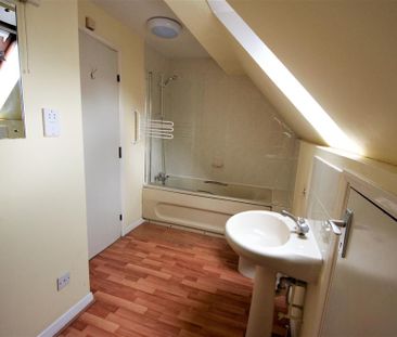 2 bedroom maisonette to rent - Photo 5