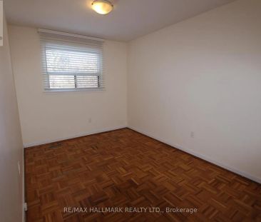 22 SPRINGHEAD GARDENS - Photo 1