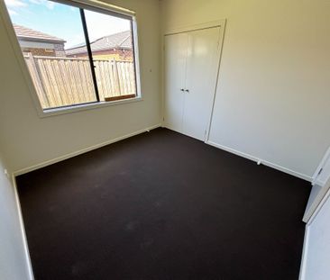 Bright, Modern Family Home Ready to Move In - Photo 2