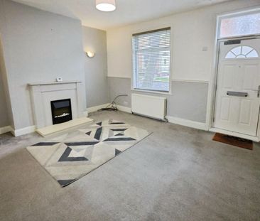 2 bedroom House To Let Total Size: 829 SQ FT - Photo 1