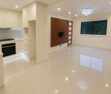 Comfortable Family Home - Photo 3