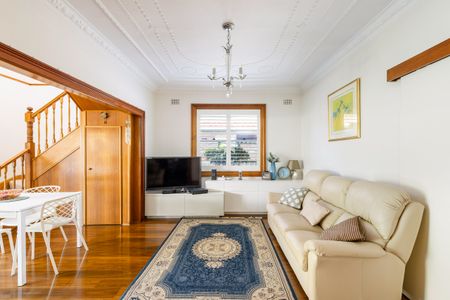 27 Gears Avenue, Drummoyne NSW 2047 - House For Rent | Domain - Photo 2