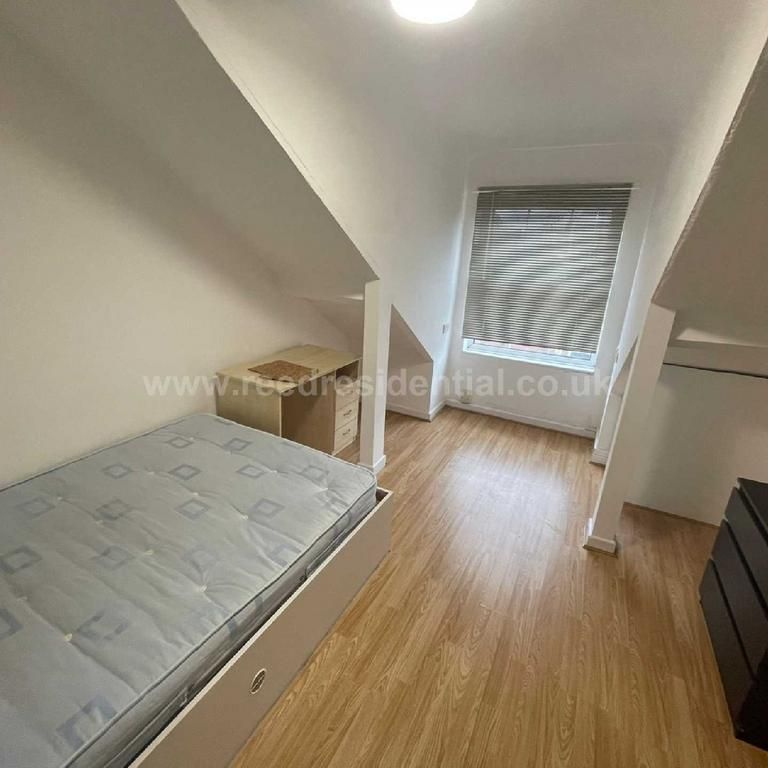 6 bedroom house share to rent - Photo 1