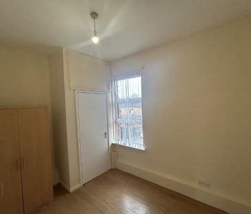 2, 177a Cliftonpark Avenue, Belfast, BT14 6DT - Photo 2