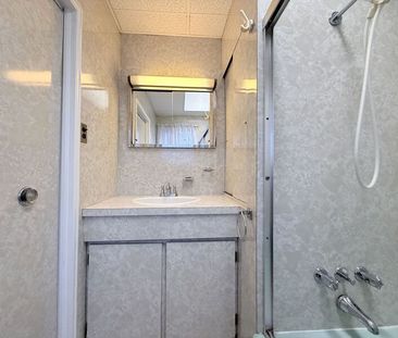 $2,499 / 3 br / 1 ba / 70 Poulette st - Photo 2