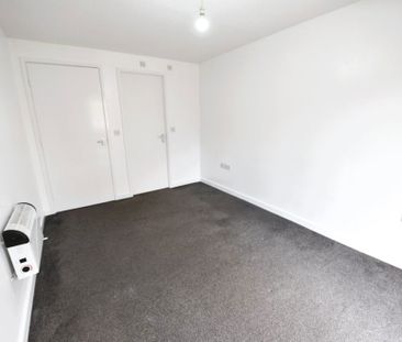 2 bedroom Flat in Calverley Ln, Leeds - Photo 1