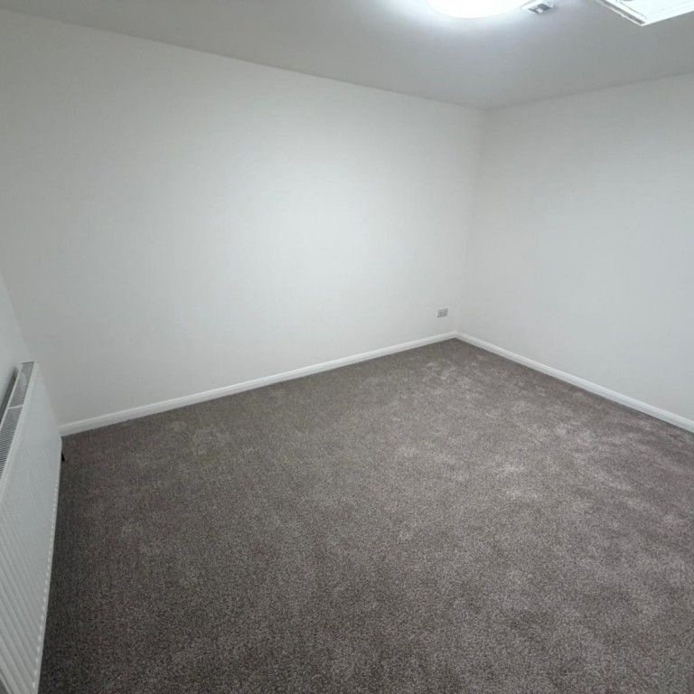 Botwell Court 118 Headstone Road, Harrow, HA1 1PF - Photo 1