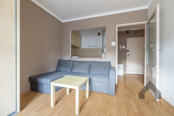 Tania i wyposażona kawalerka na Podwalu w Jaworznie do wynajęcia | Spacer 3D - Фото 1