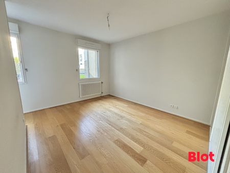 Location Appartement 4 pièces 98m² RENNES 35000 - Photo 4