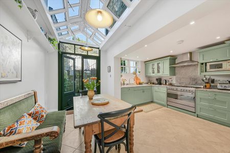 4 bedroom terraced house to rent - Photo 5