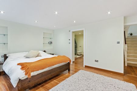 3 Bed Flat, Beauclerc Road, W6 - Photo 4