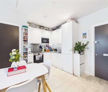 St. James House, Clivemont Road, Maidenhead, Berkshire, SL6 - Photo 4