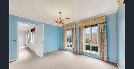 Elegant Family Home with Space, Style & Flexibility | FLARE REAL ESTATE - Photo 4