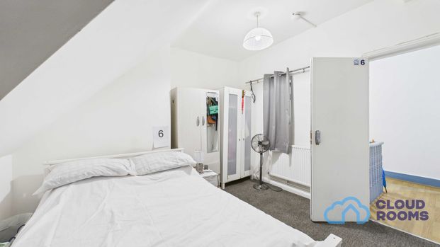 RM6 Plashet Road | Plaistow | London | E13 0PU - Photo 1