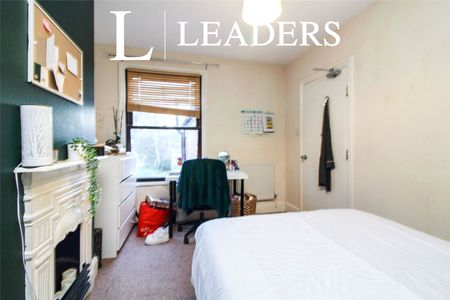 5 bedroom house to rent Rowley Hill Street, Worcester, WR2 - Photo 4