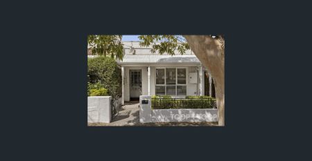 A wonderful fusion of old school charm and modern living - Photo 4