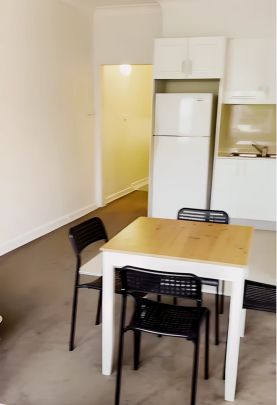 2 bed 1 bath - Photo 1