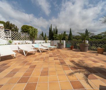 Penthouse for rent in Marbella - Photo 1